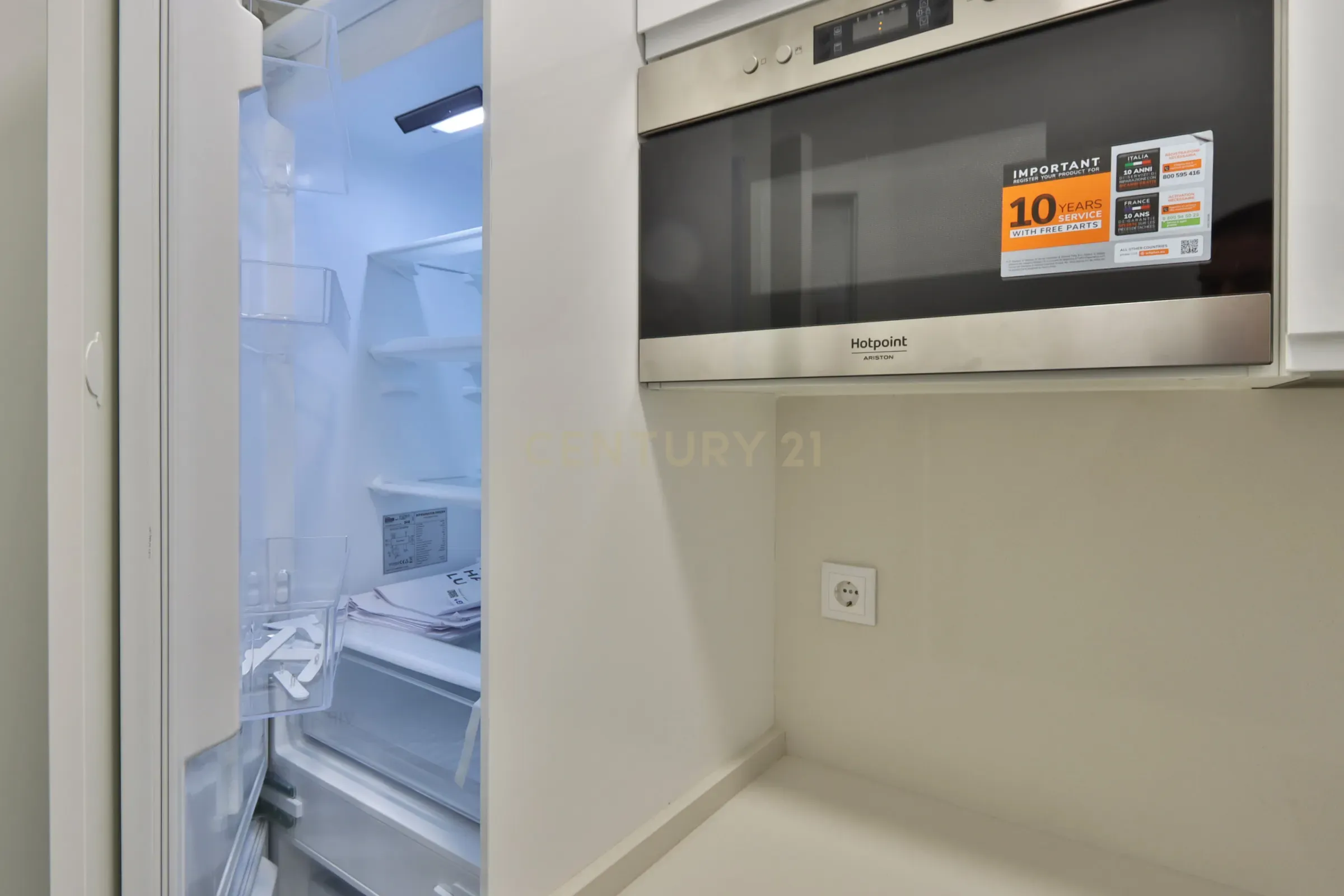 13_da98fe35-2a94-4f2b-a4b4-f161e413070c