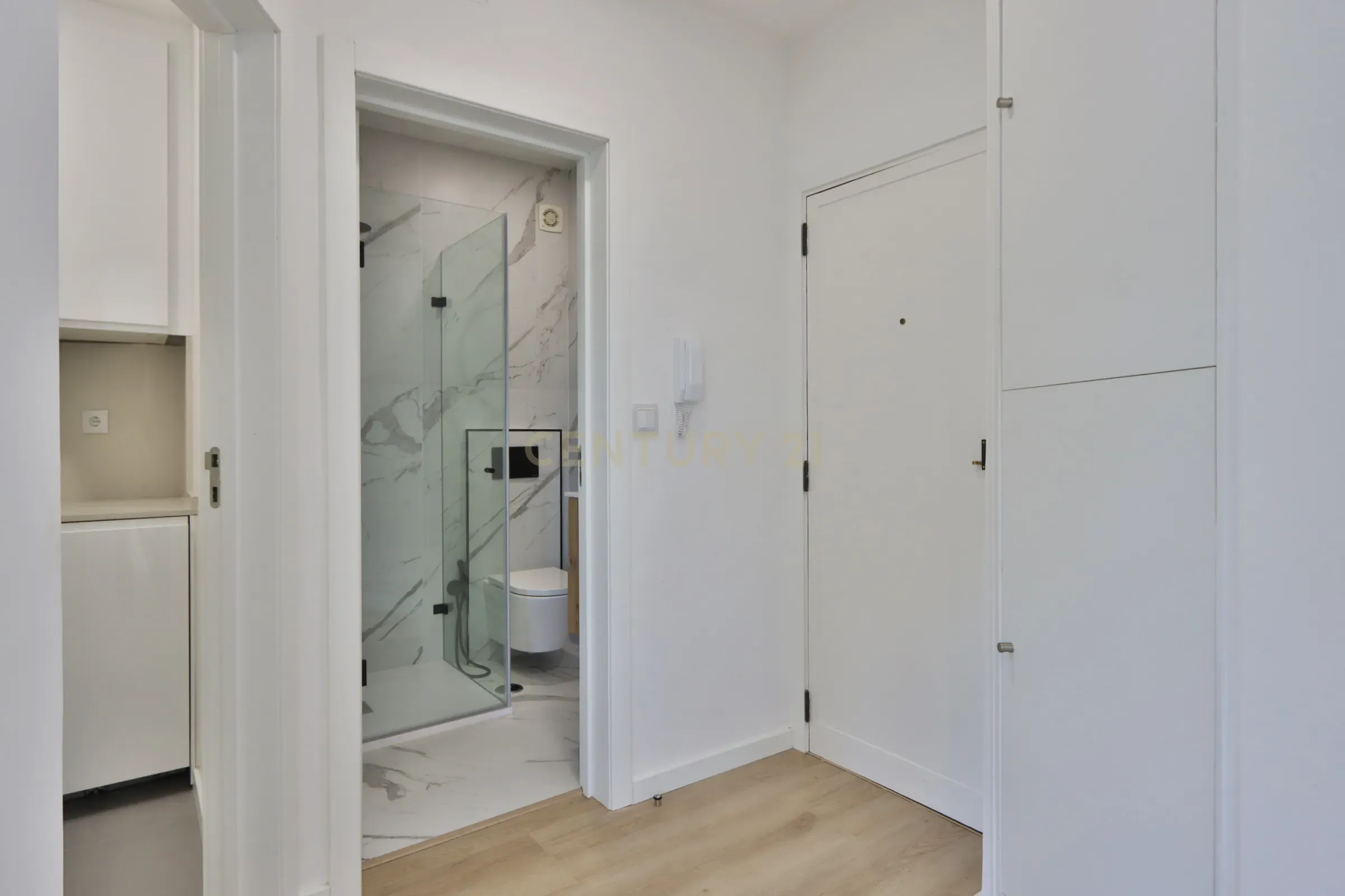 15_e27cbcec-10cf-4d52-98bd-954ab1576563