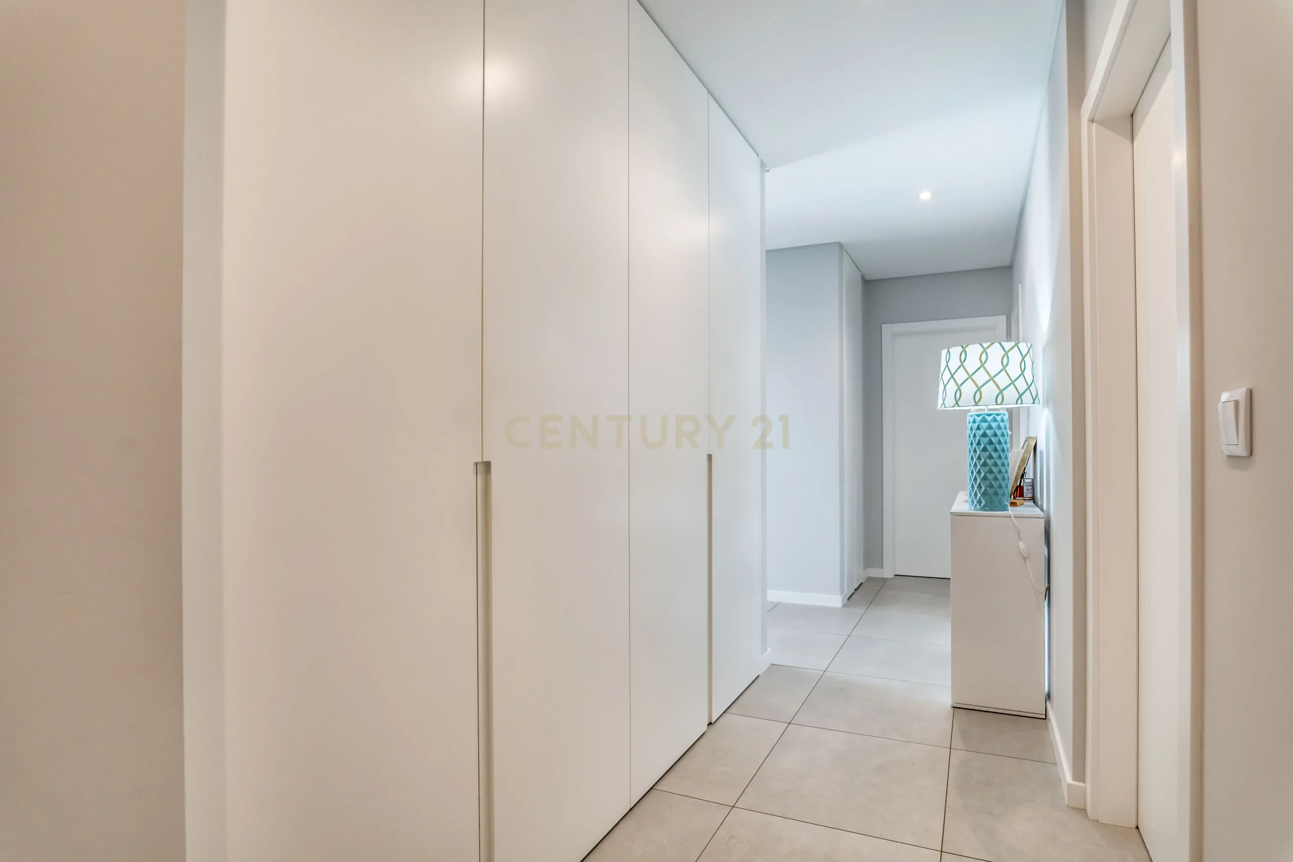 1a_886a8873-5f51-465d-936b-68a457e3c111