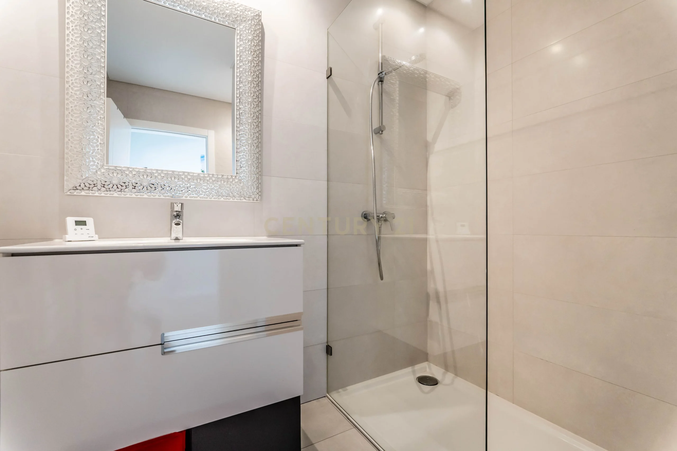 24_1a46ce77-8e99-437c-9d42-6e4327d6a903