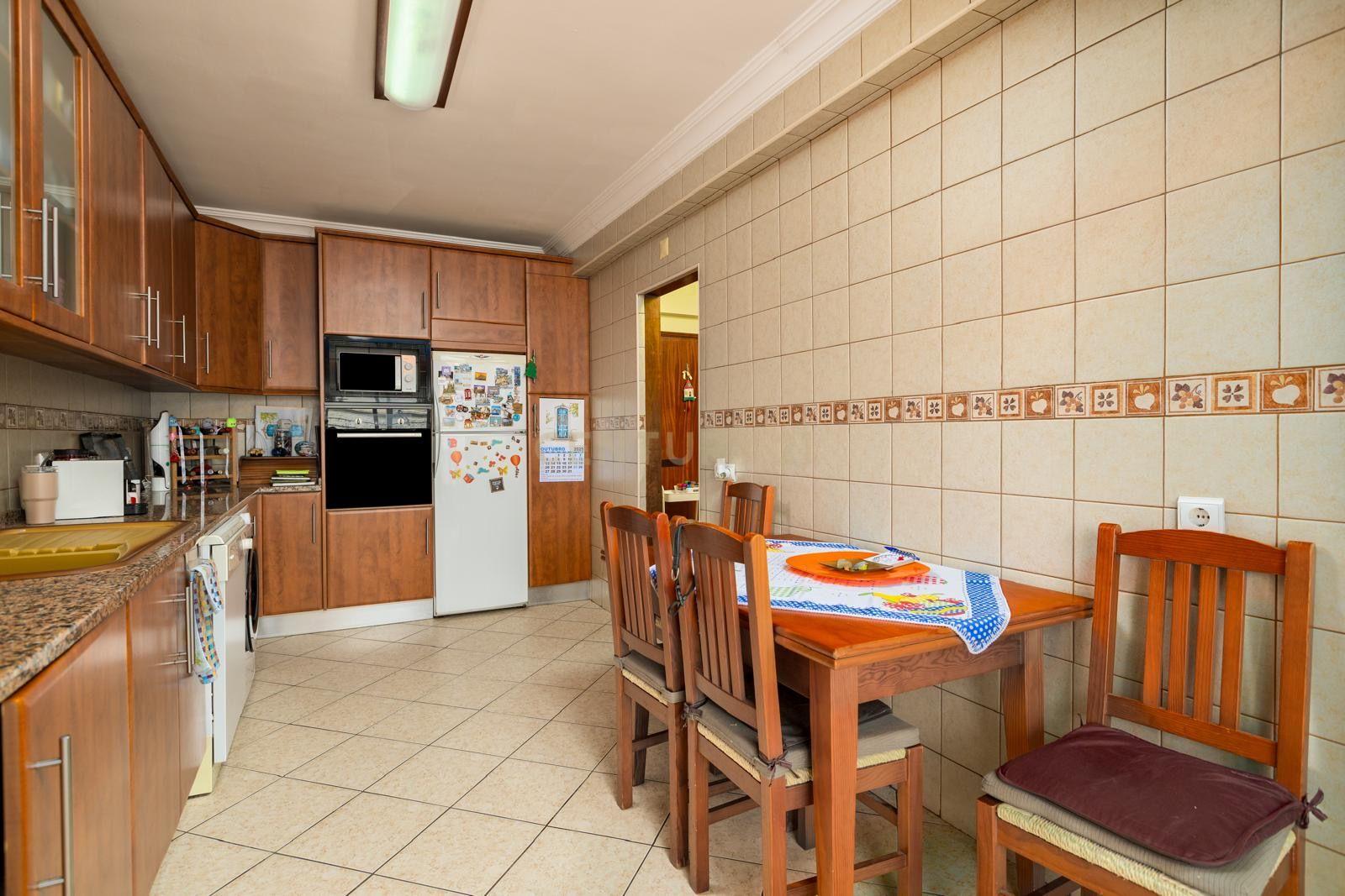 dd59cf87-e75a-4699-b295-f57f6e444378