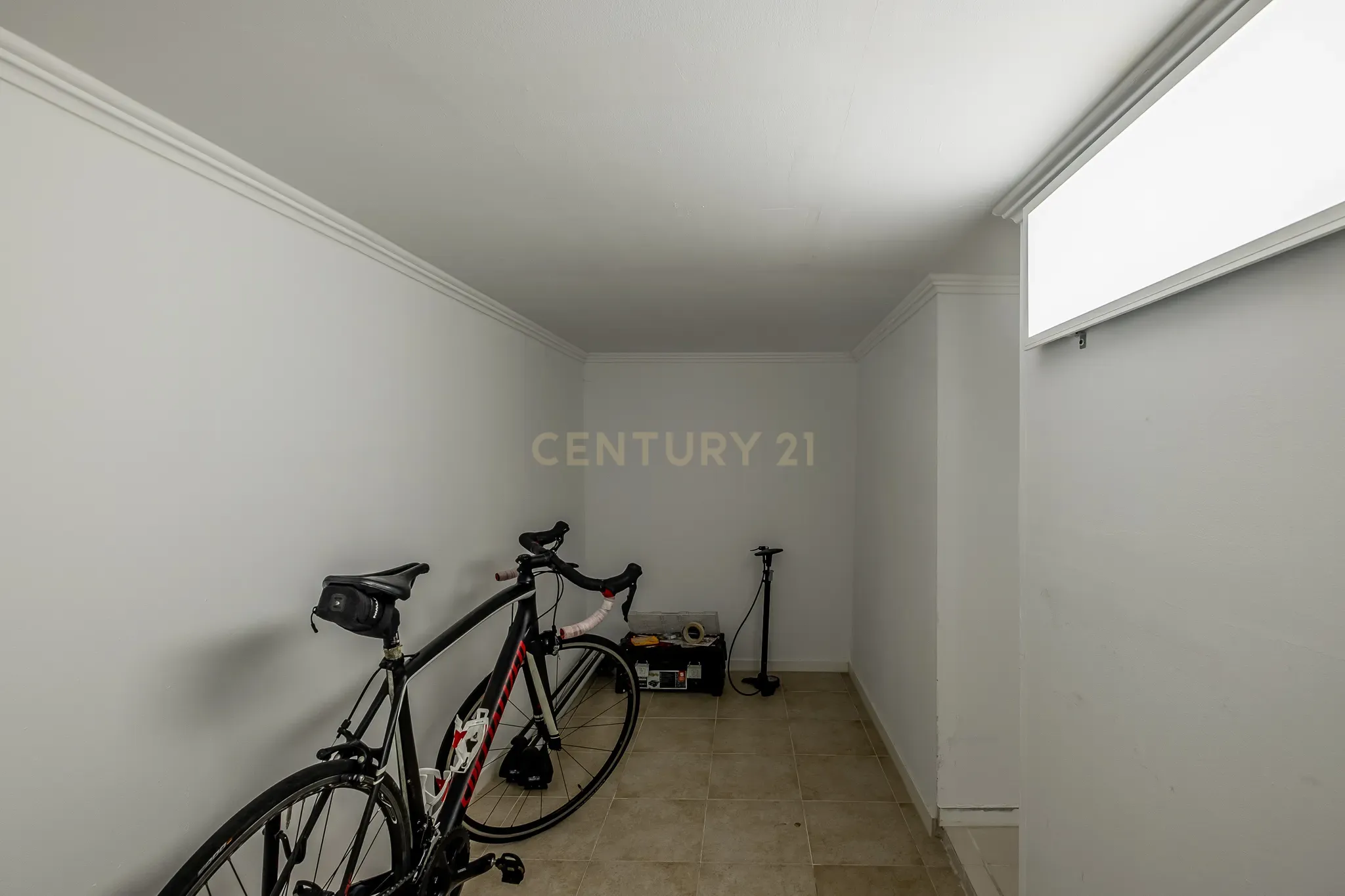 -deb4151-hdr_ec4d8517-2008-4143-befd-d1ac0d496f6f