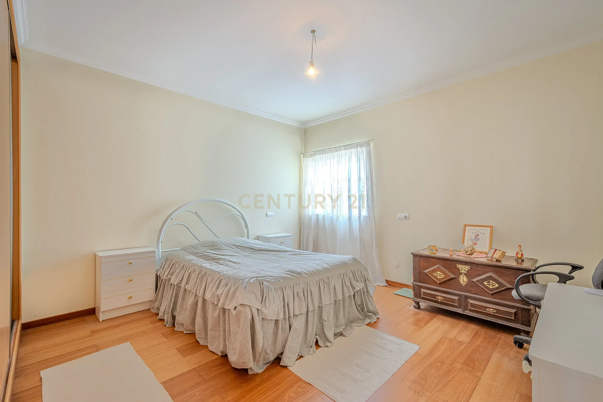 dsc-0869-hdr---quarto-rc-da-entrada_926bc836-1b0c-4488-99db-4c084e5024d3