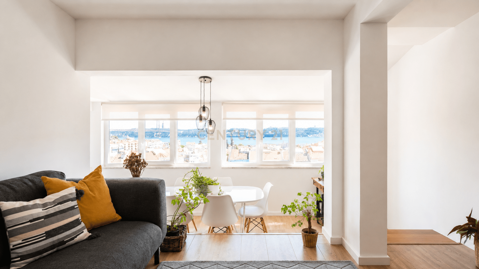 Renovated T2 Apartment in Ajuda, Lisbon - image 02