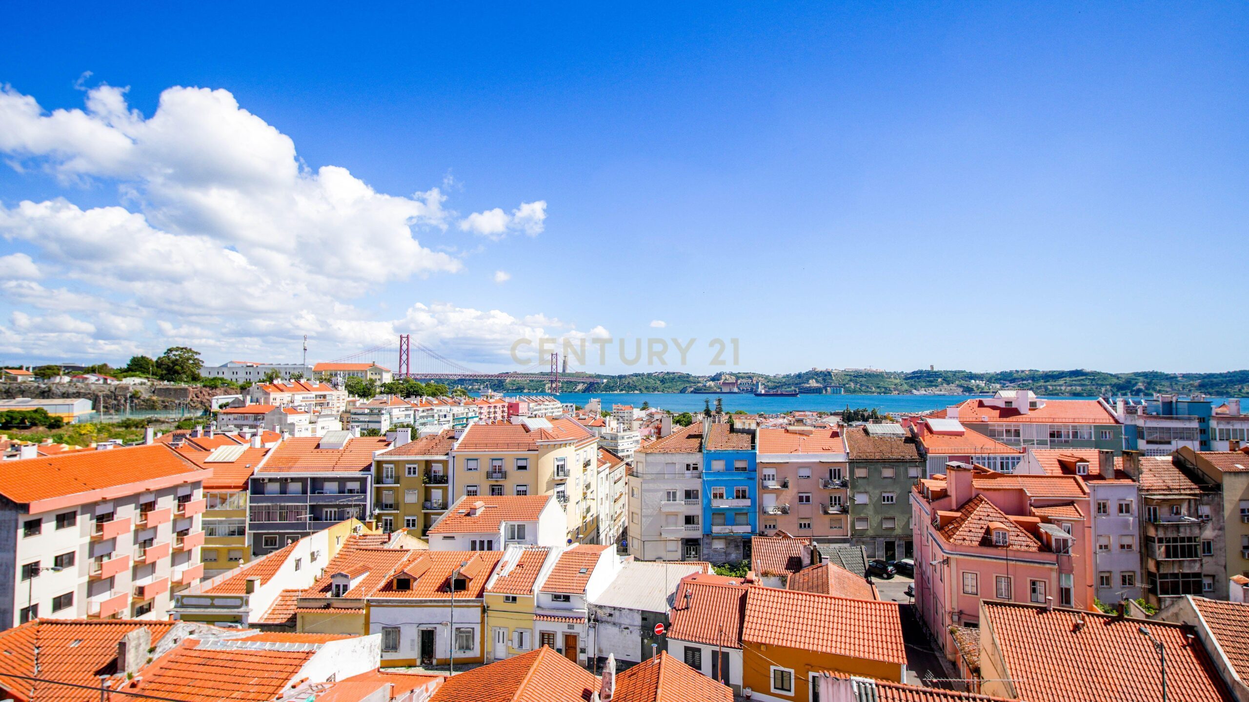 Renovated T2 Apartment in Ajuda, Lisbon - image 03