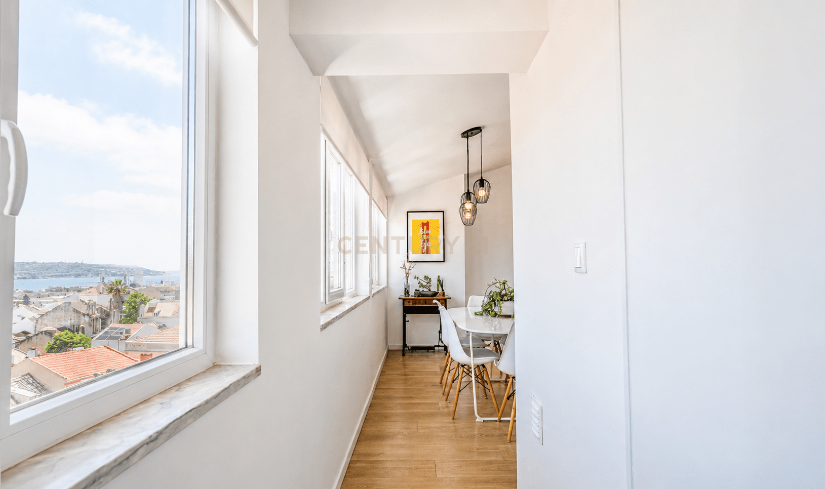 Renovated T2 Apartment in Ajuda, Lisbon - image 16