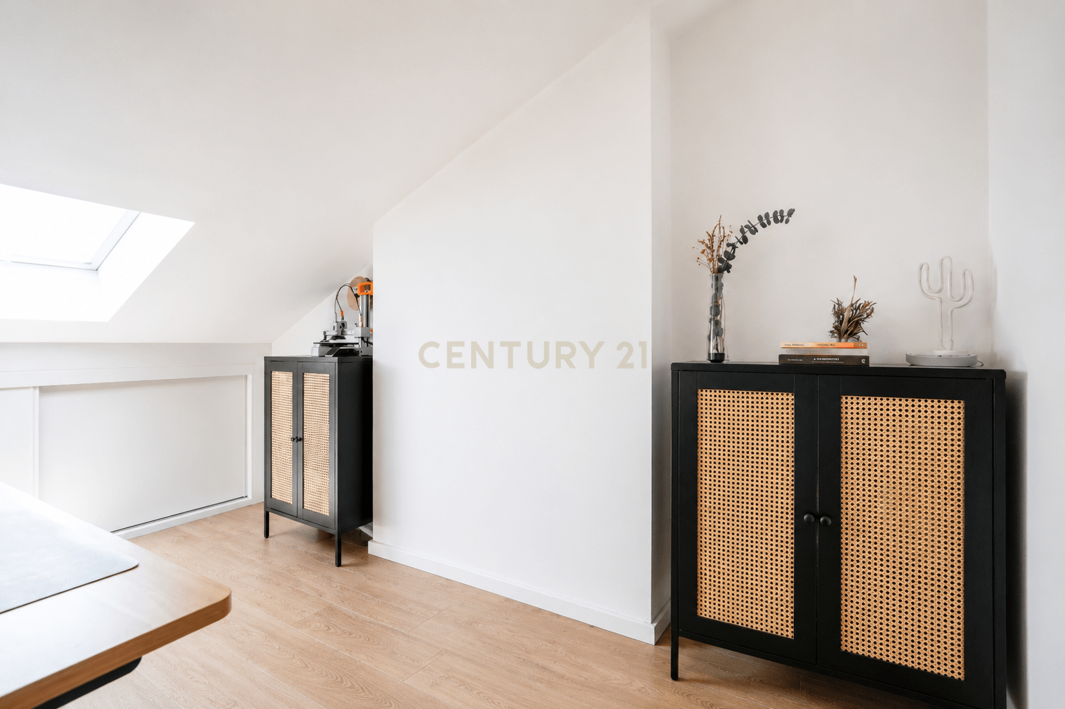 Renovated T2 Apartment in Ajuda, Lisbon - image 26