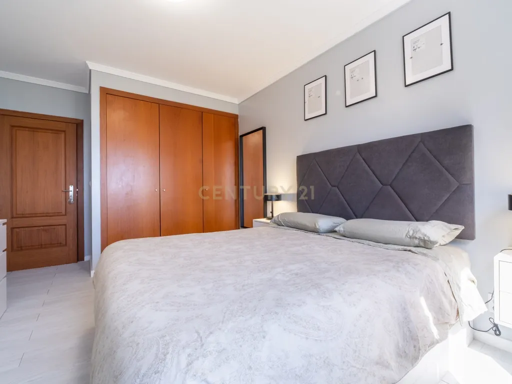 T2 Apartment in Câmara de Lobos, Câmara de Lobos - image 09