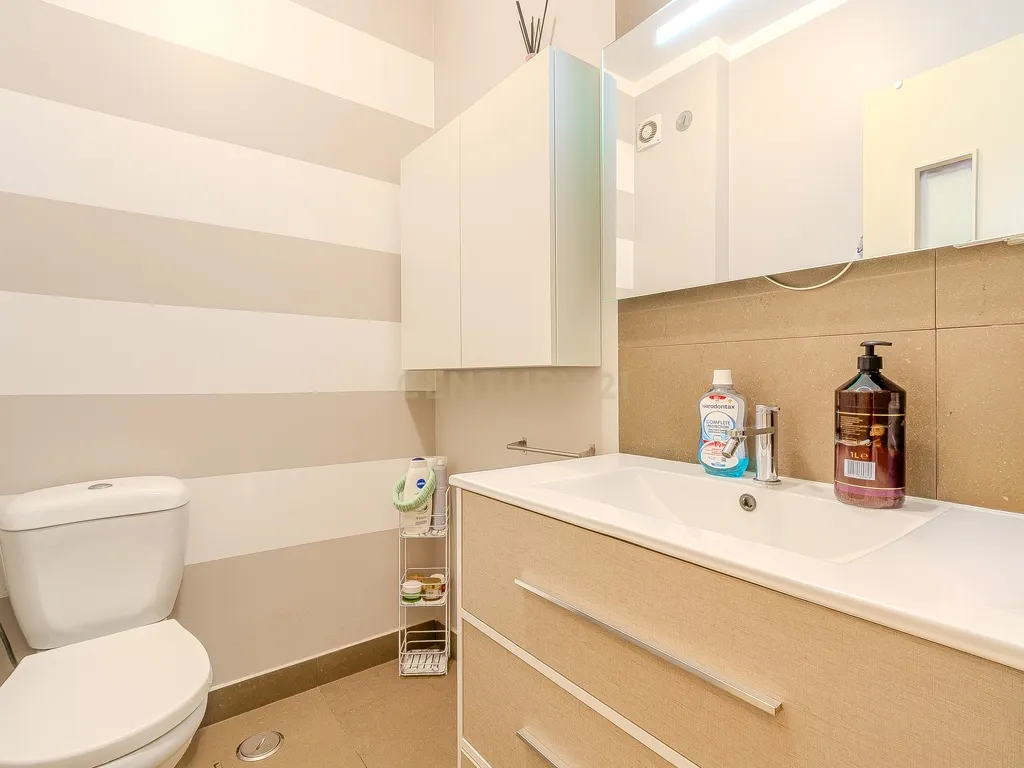 T2 Apartment in Faro (Sé e São Pedro), Faro - image 04