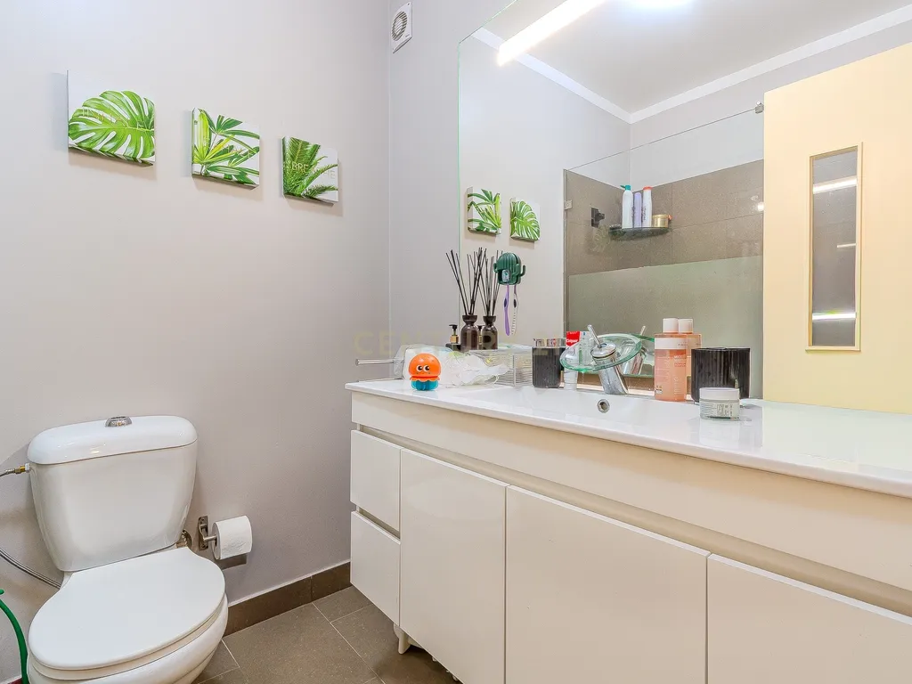 T2 Apartment in Faro (Sé e São Pedro), Faro - image 08