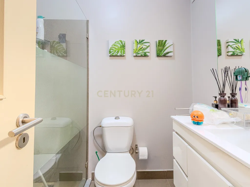 T2 Apartment in Faro (Sé e São Pedro), Faro - image 09