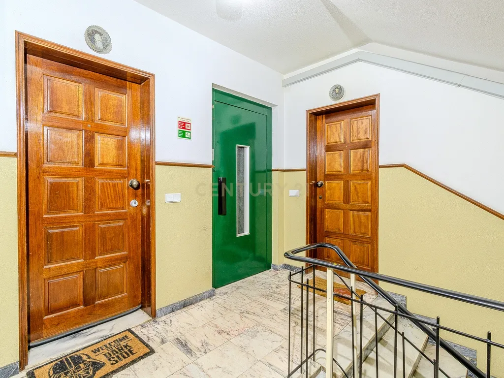 T2 Apartment in Faro (Sé e São Pedro), Faro - image 14