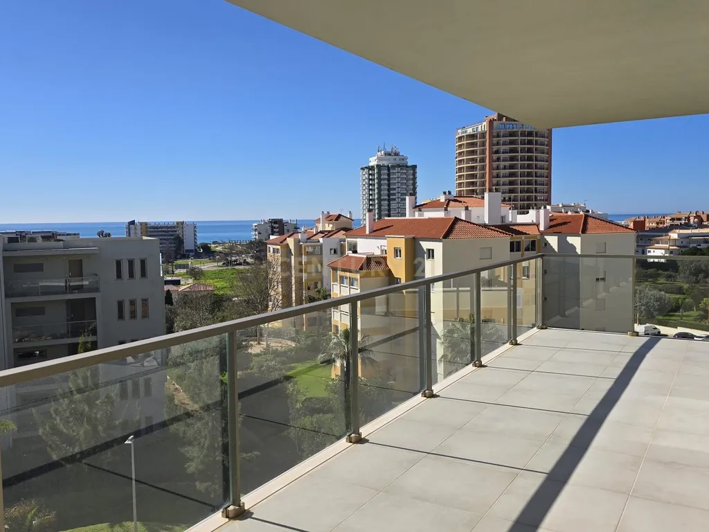 T2 Apartment in Portimão, Portimão - image 23
