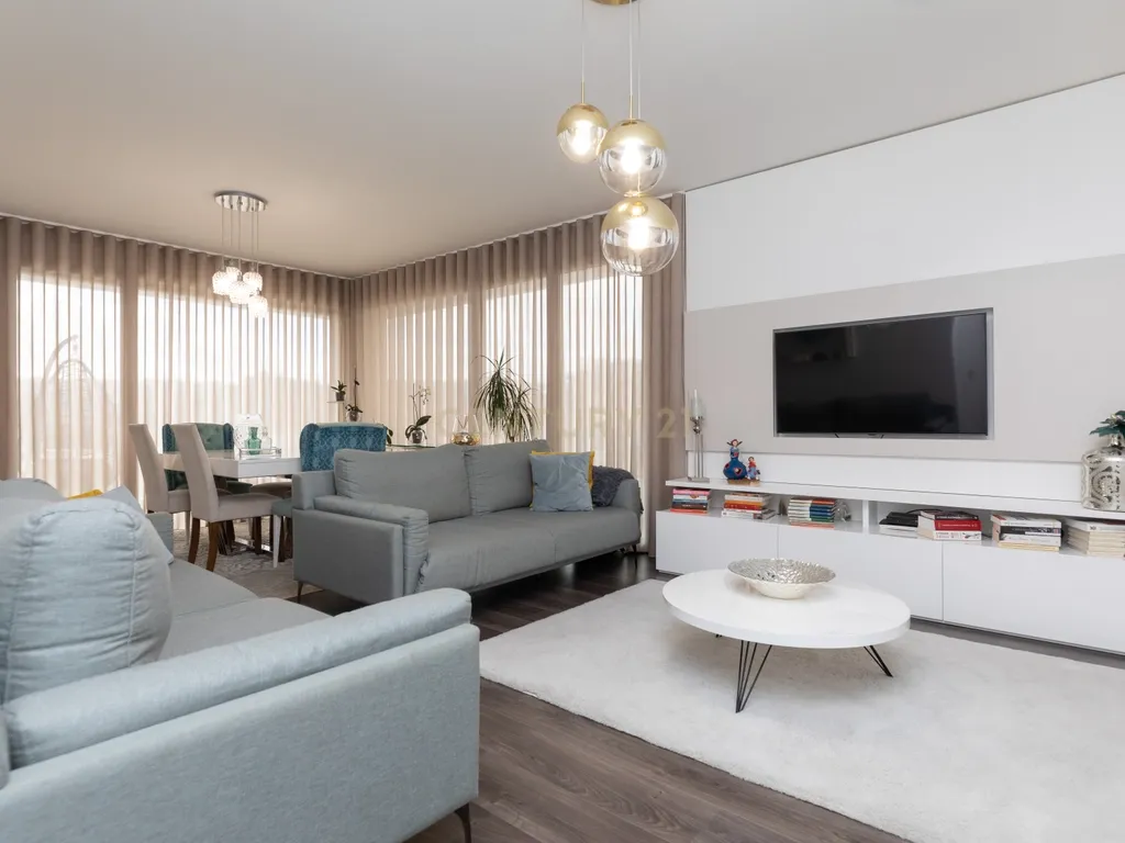 T2 Apartment in Santo António dos Olivais, Coimbra - image 03