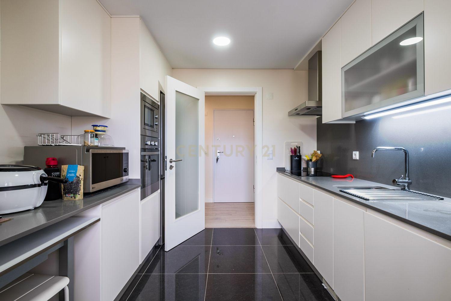 T2 Apartment in Sao Domingos de Rana, Cascais - image 15
