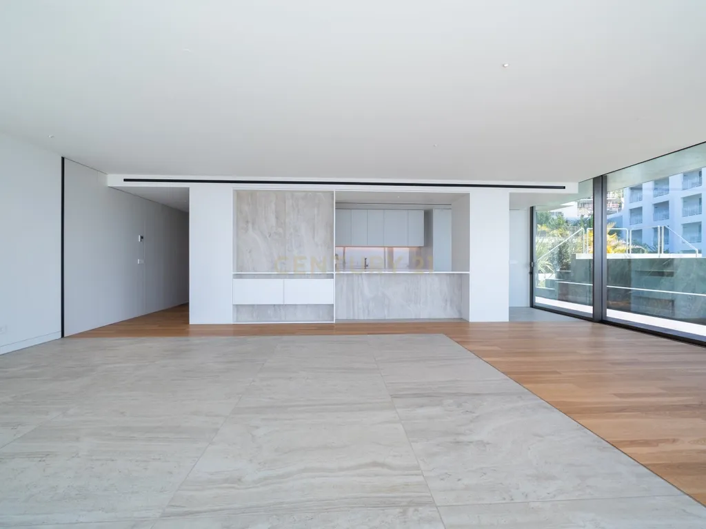 T2 Apartment in São Martinho, Funchal - image 07