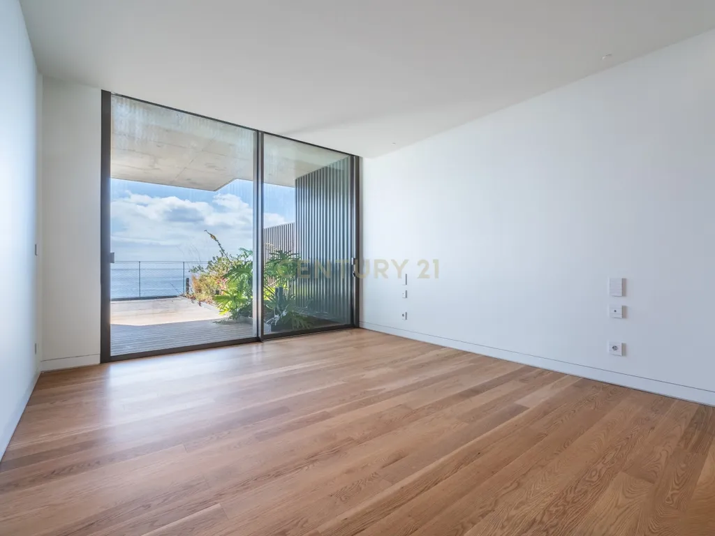 T2 Apartment in São Martinho, Funchal - image 13