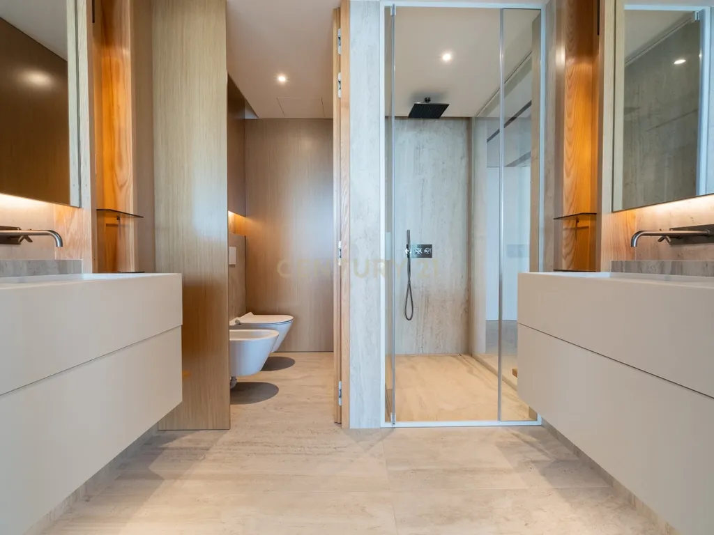 T2 Apartment in São Martinho, Funchal - image 14