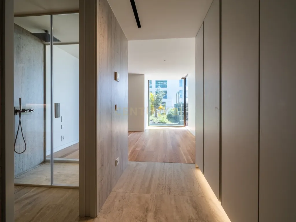 T2 Apartment in São Martinho, Funchal - image 16