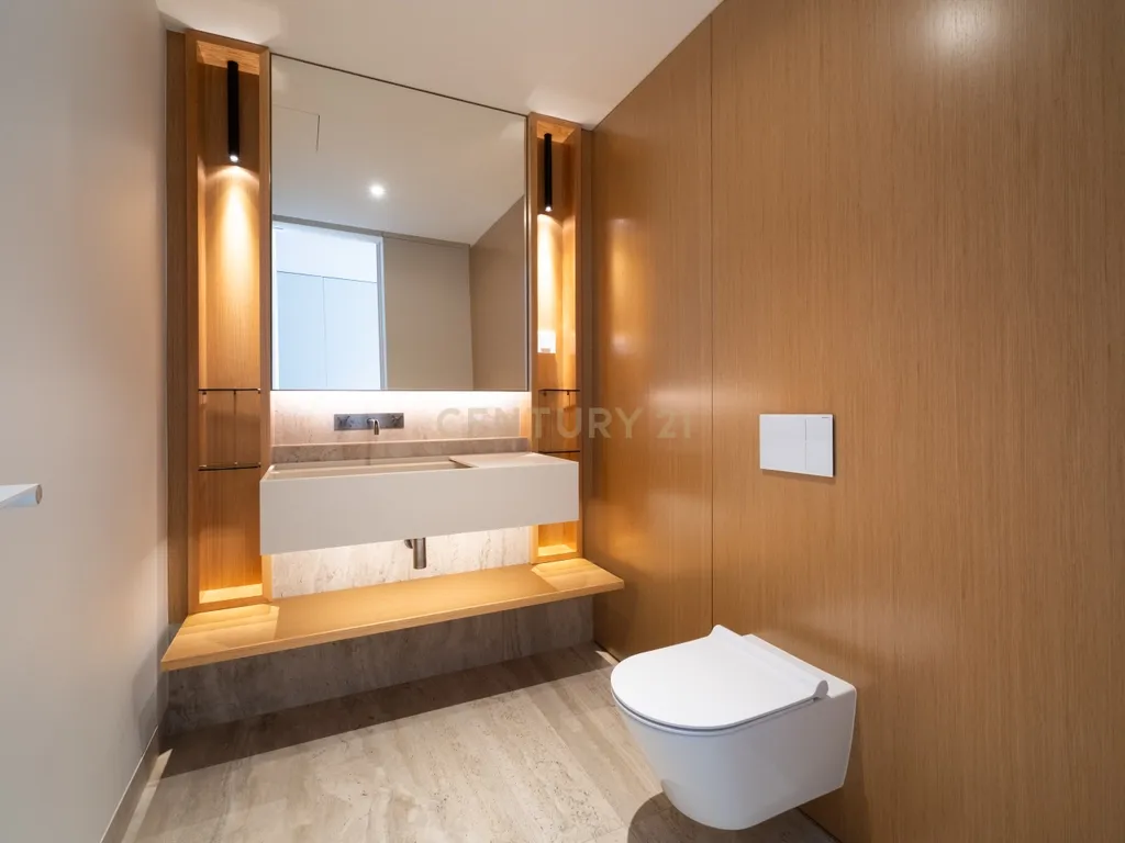 T2 Apartment in São Martinho, Funchal - image 20