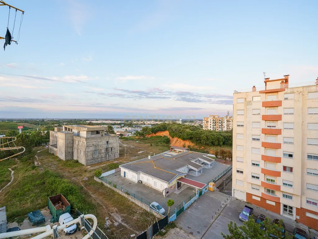 T2 Apartment in Setúbal (São Sebastião), Setúbal - image 02