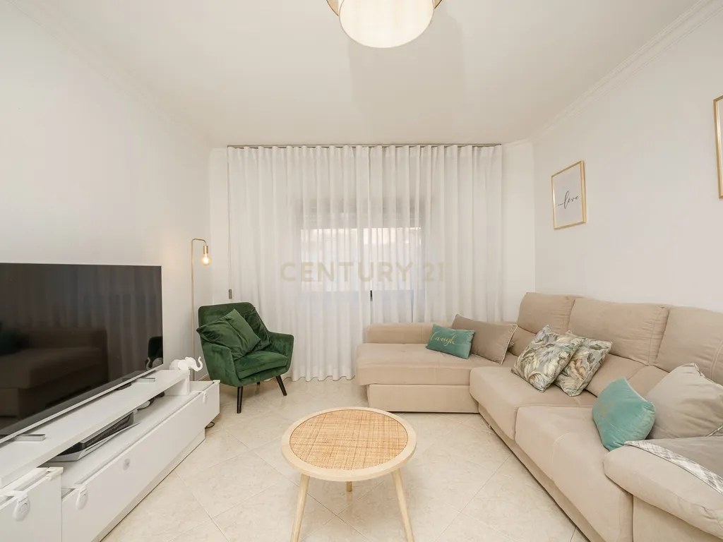 T2 Apartment in Setúbal (São Sebastião), Setúbal - image 05