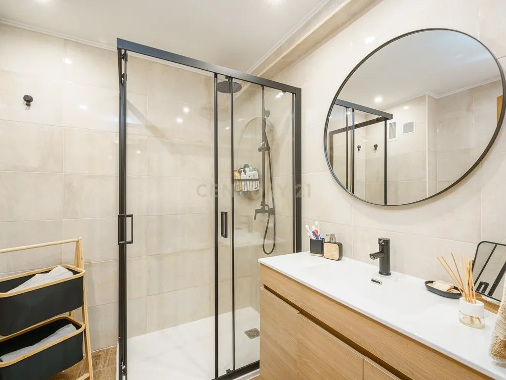 T2 Apartment in Setúbal (São Sebastião), Setúbal - image 08