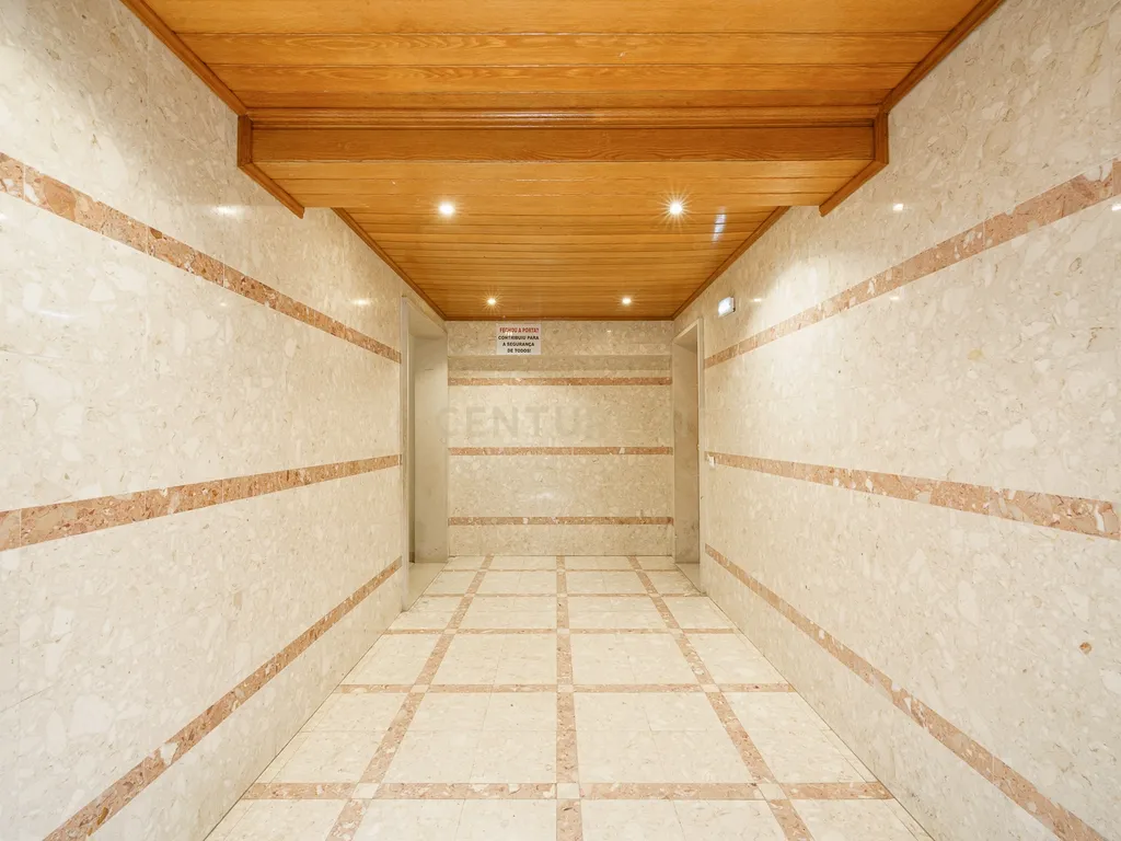 T2 Apartment in Setúbal (São Sebastião), Setúbal - image 21