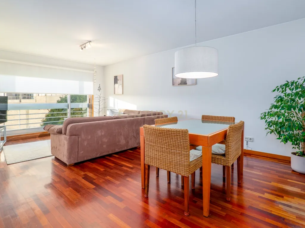 T2 Apartment in União das freguesias de Matosinhos e Leça da Palmeira, Matosinhos - image 03