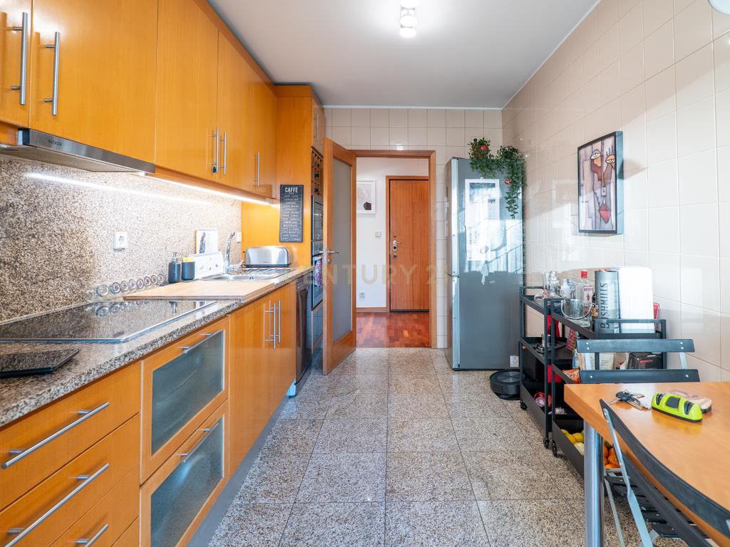 T2 Apartment in União das freguesias de Matosinhos e Leça da Palmeira, Matosinhos - image 09