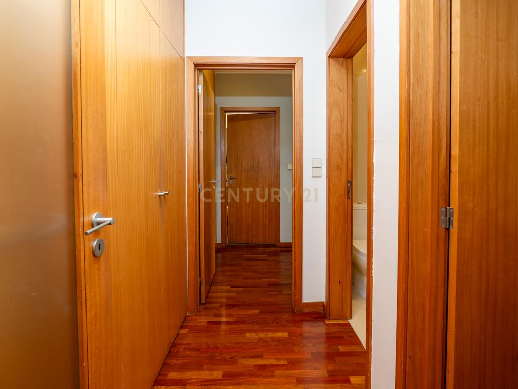 T2 Apartment in União das freguesias de Matosinhos e Leça da Palmeira, Matosinhos - image 12
