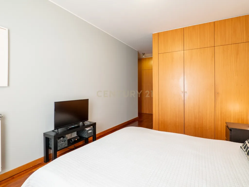 T2 Apartment in União das freguesias de Matosinhos e Leça da Palmeira, Matosinhos - image 21