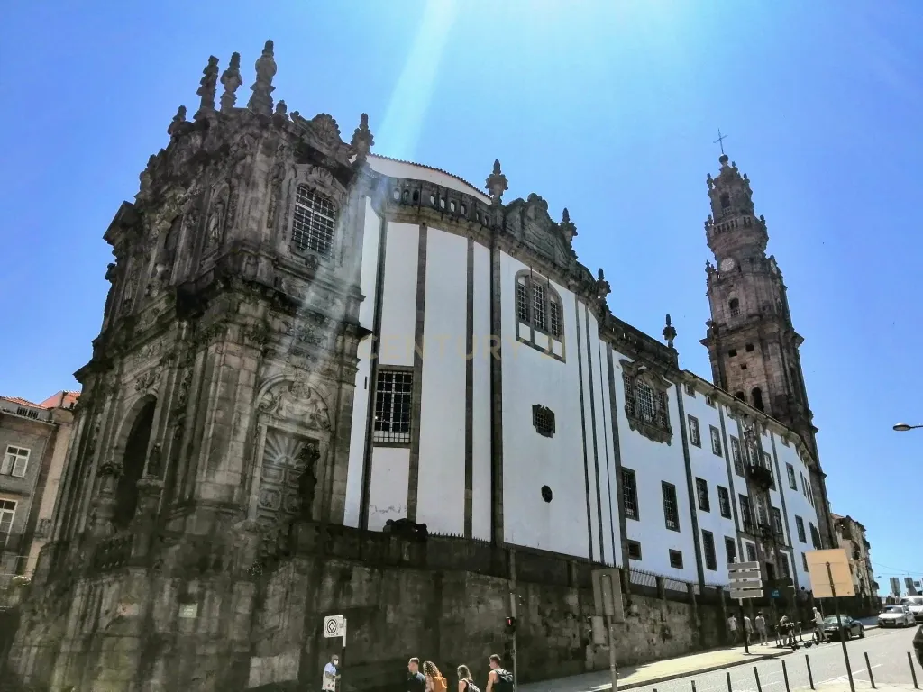 T3 Apartment in Lordelo do Ouro e Massarelos, Porto - image 25