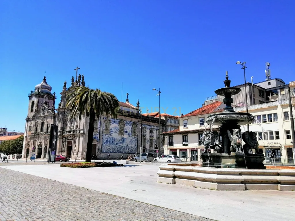 T3 Apartment in Lordelo do Ouro e Massarelos, Porto - image 28
