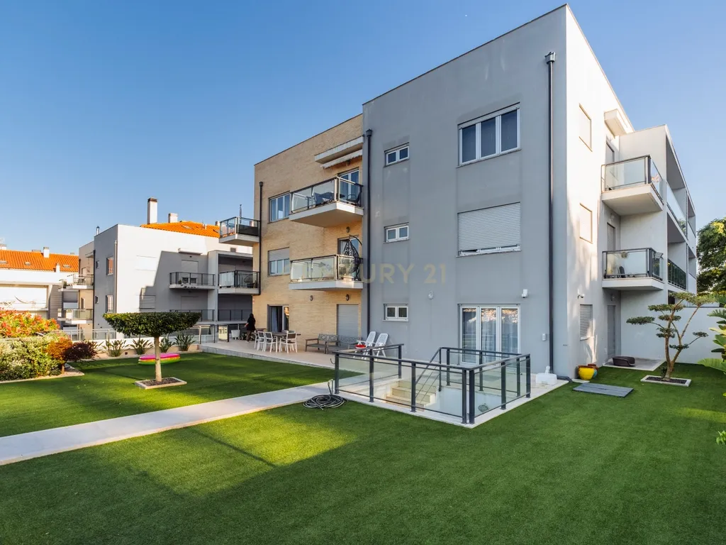 T3 Apartment in Parceiros e Azoia, Leiria - image 02