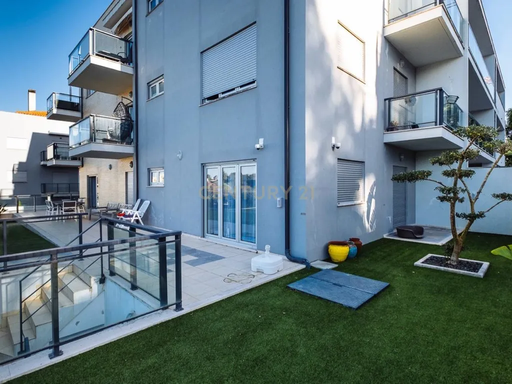 T3 Apartment in Parceiros e Azoia, Leiria - image 03