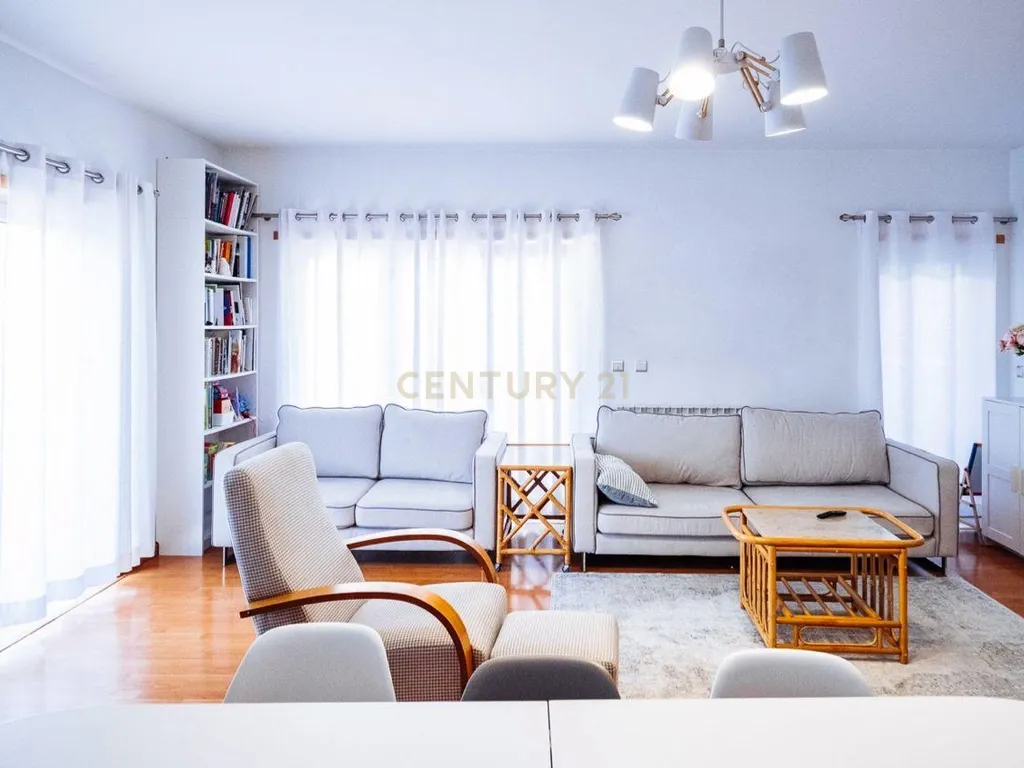 T3 Apartment in Parceiros e Azoia, Leiria - image 09