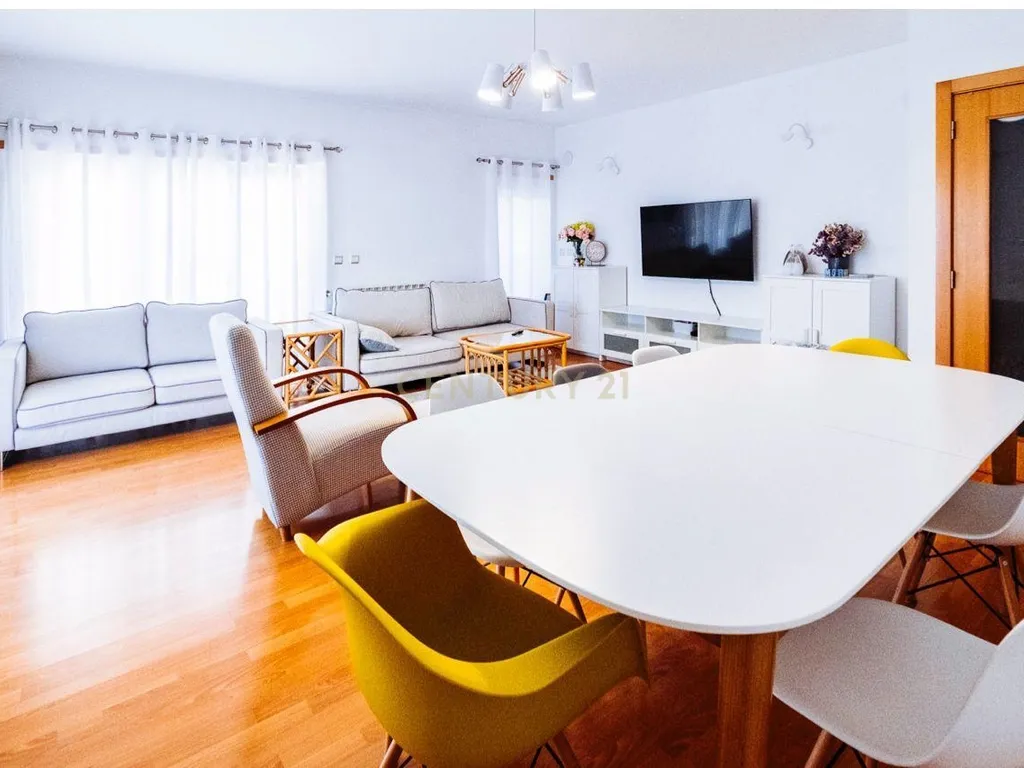 T3 Apartment in Parceiros e Azoia, Leiria - image 10