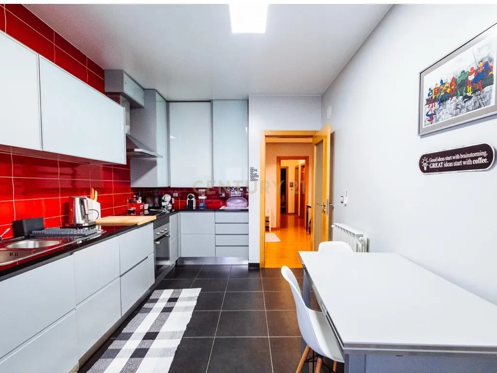 T3 Apartment in Parceiros e Azoia, Leiria - image 12