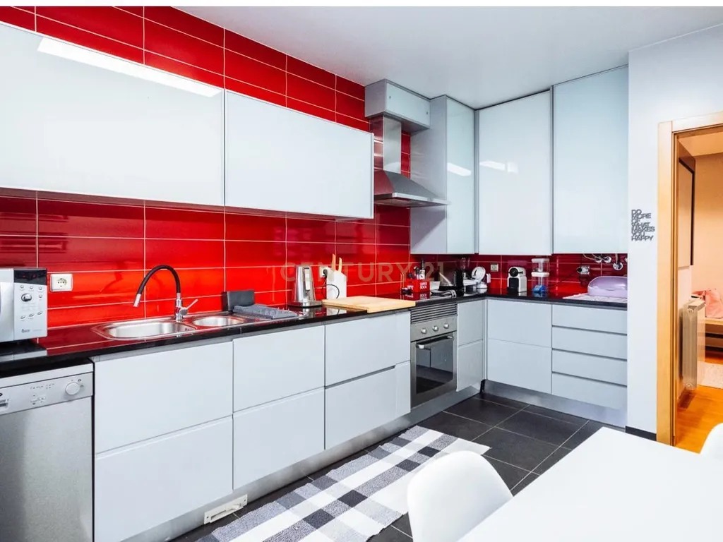 T3 Apartment in Parceiros e Azoia, Leiria - image 13