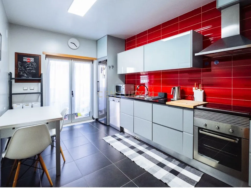 T3 Apartment in Parceiros e Azoia, Leiria - image 14