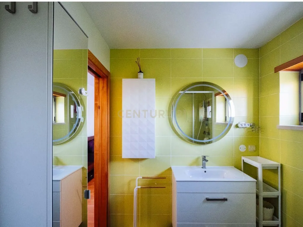 T3 Apartment in Parceiros e Azoia, Leiria - image 21