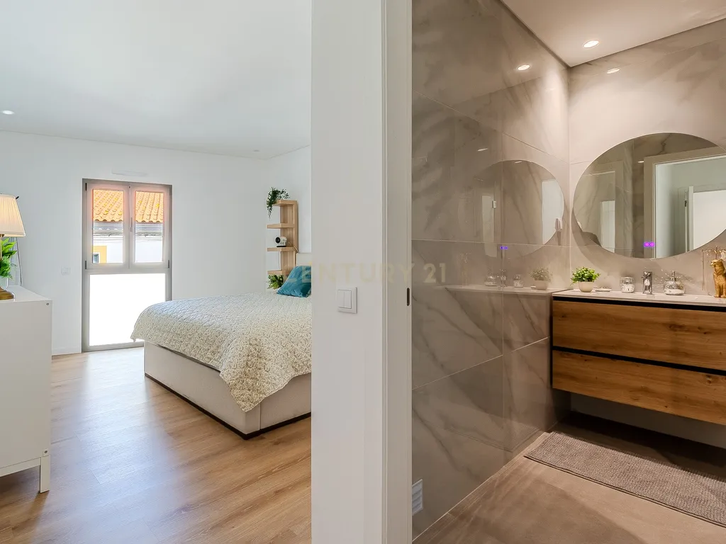 High-Quality T3 Apartment with Garage and Pool - image 18