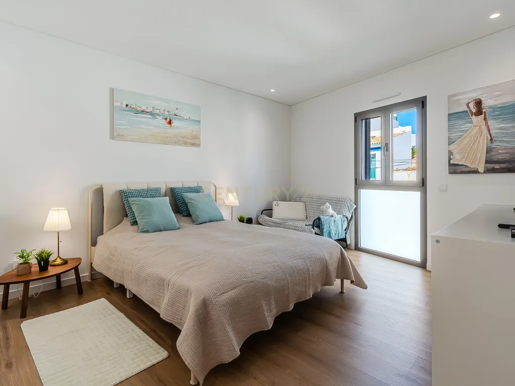 High-Quality T3 Apartment with Garage and Pool - image 22