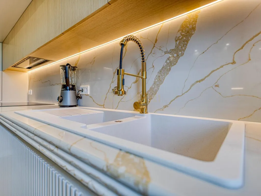 T4 Duplex Apartment in Bonfim, Porto - image 20