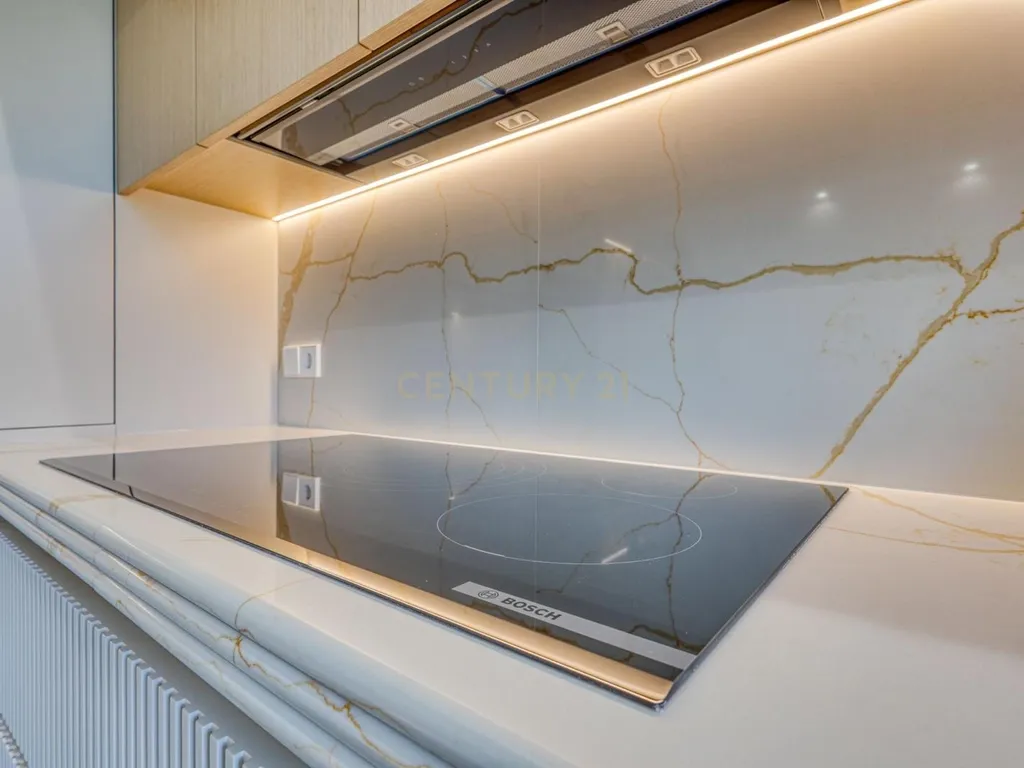 T4 Duplex Apartment in Bonfim, Porto - image 21