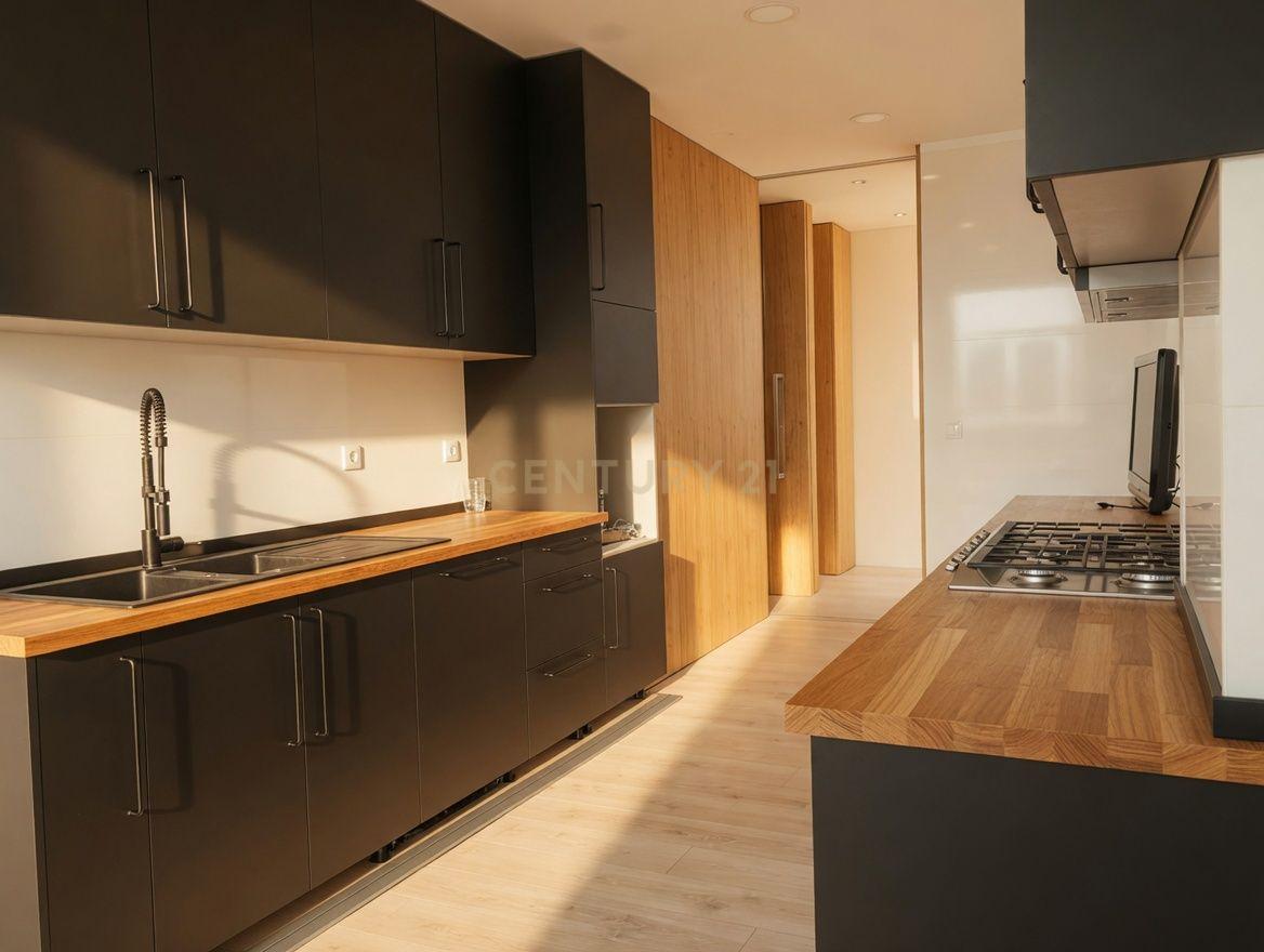 T4+ Apartment in Santo António dos Olivais, Coimbra - image 04