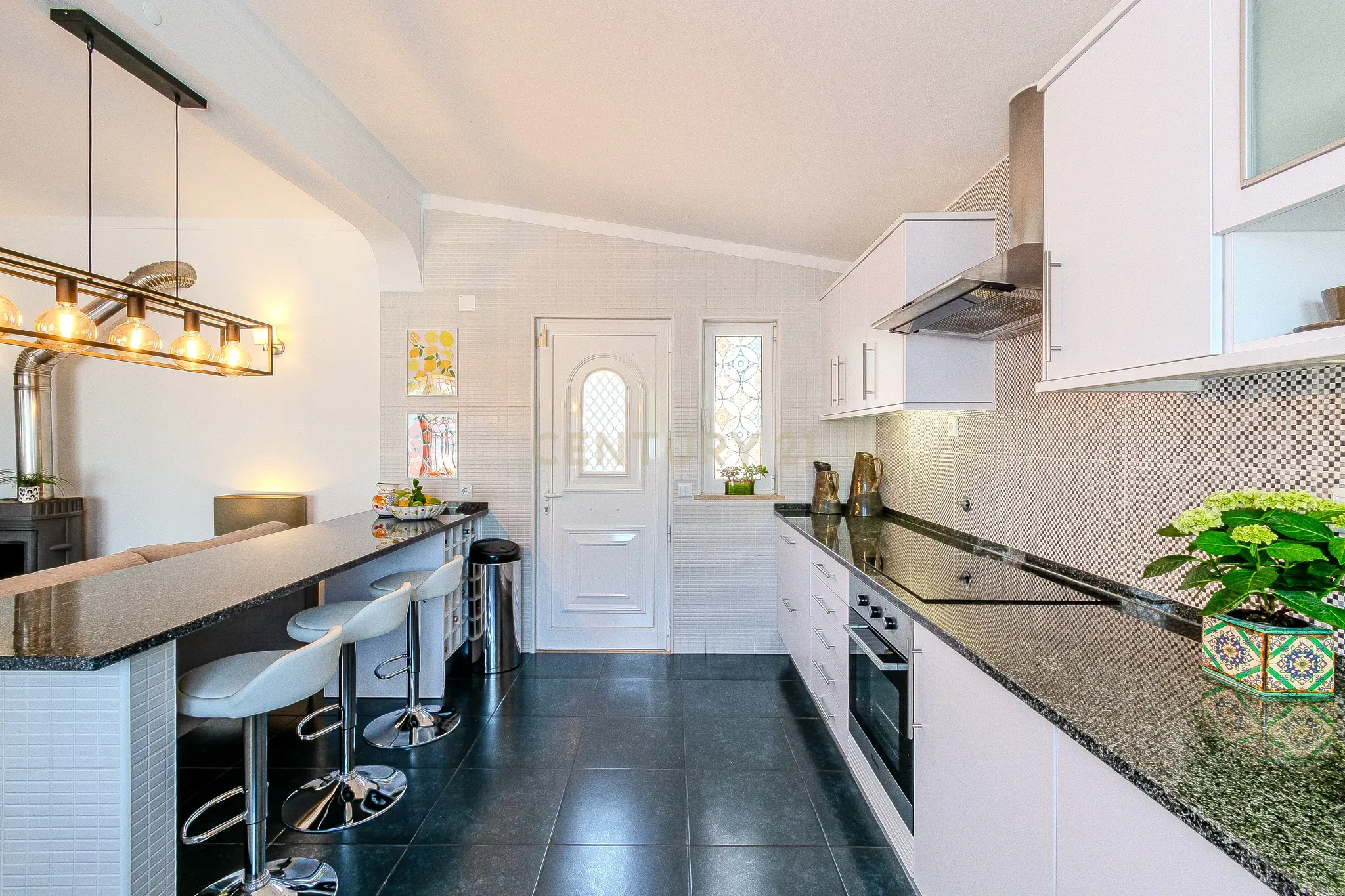 T2 Villa with Heated Pool and Jacuzzi in Quinta dos Alamos, Guia - image 12