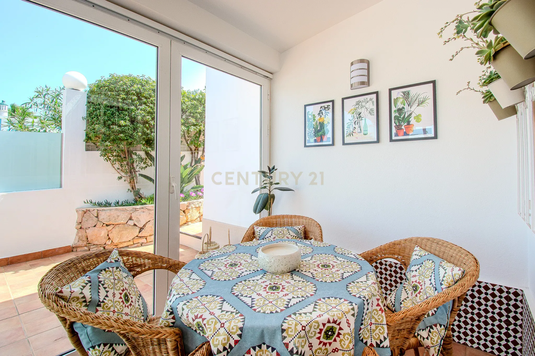 T2 Villa with Heated Pool and Jacuzzi in Quinta dos Alamos, Guia - image 21