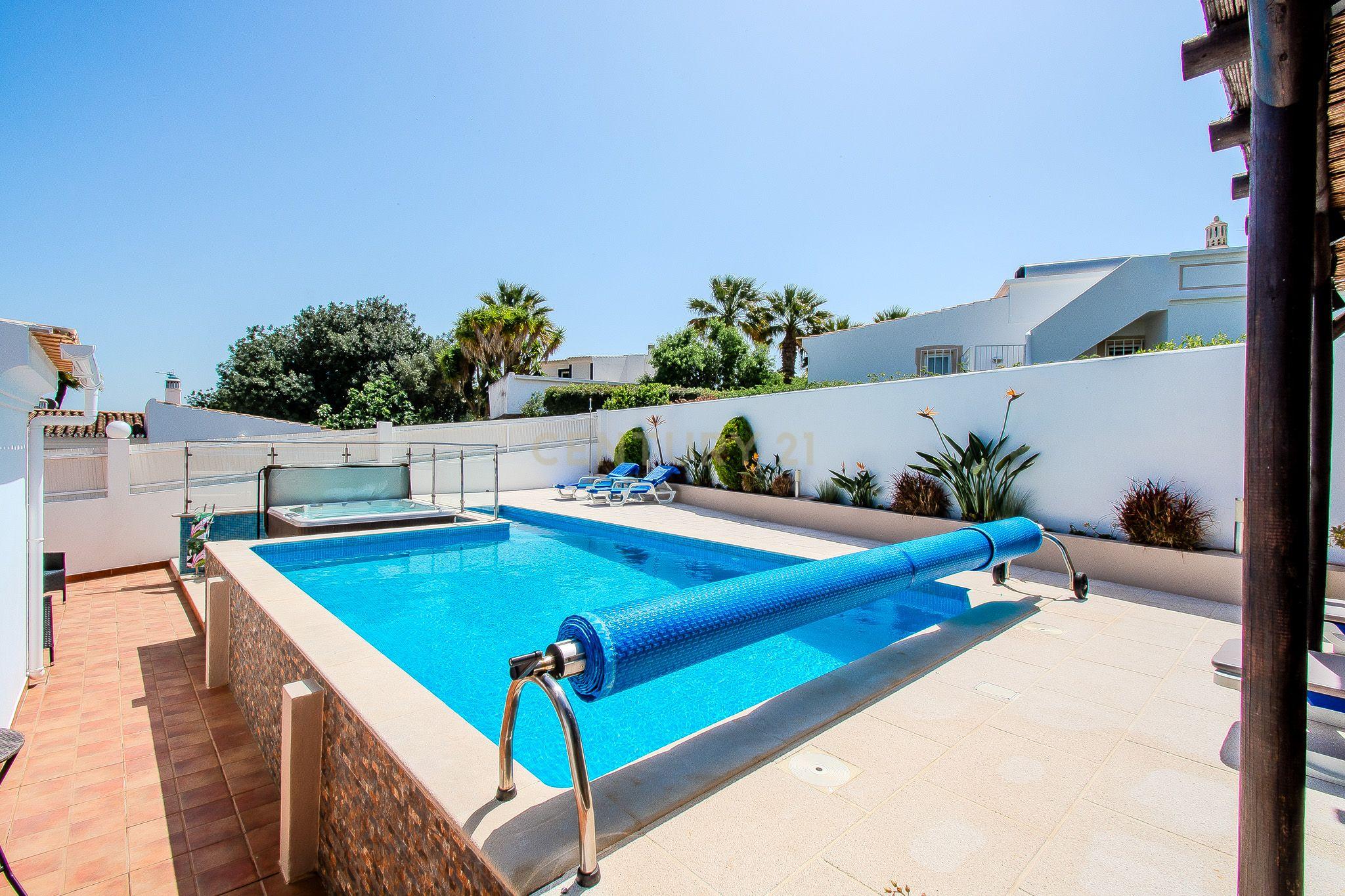 T2 Villa with Heated Pool and Jacuzzi in Quinta dos Alamos, Guia - image 42